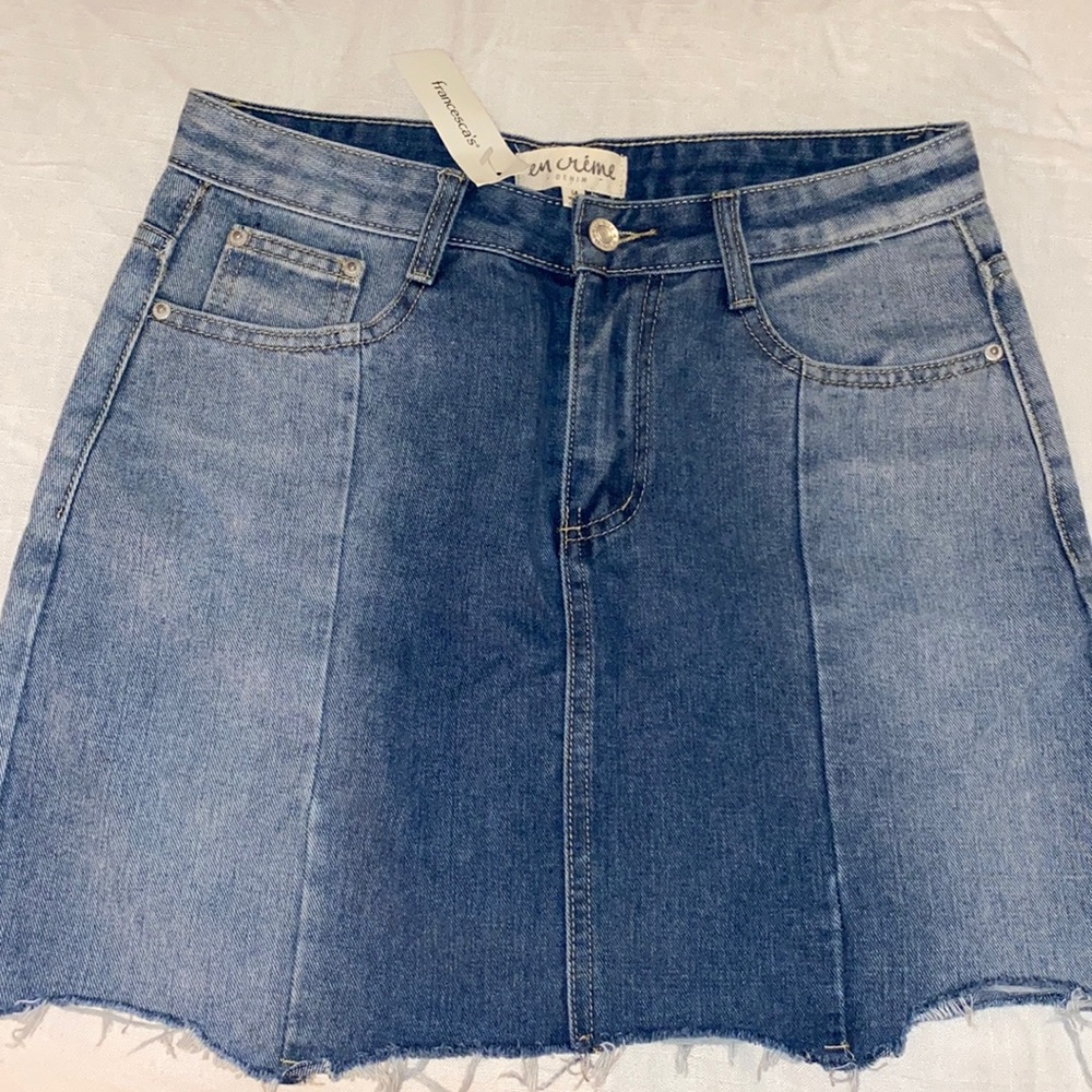 New with tags Francesca’s denim skirt